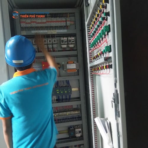 Lắp đặt tủ điện lò hơi